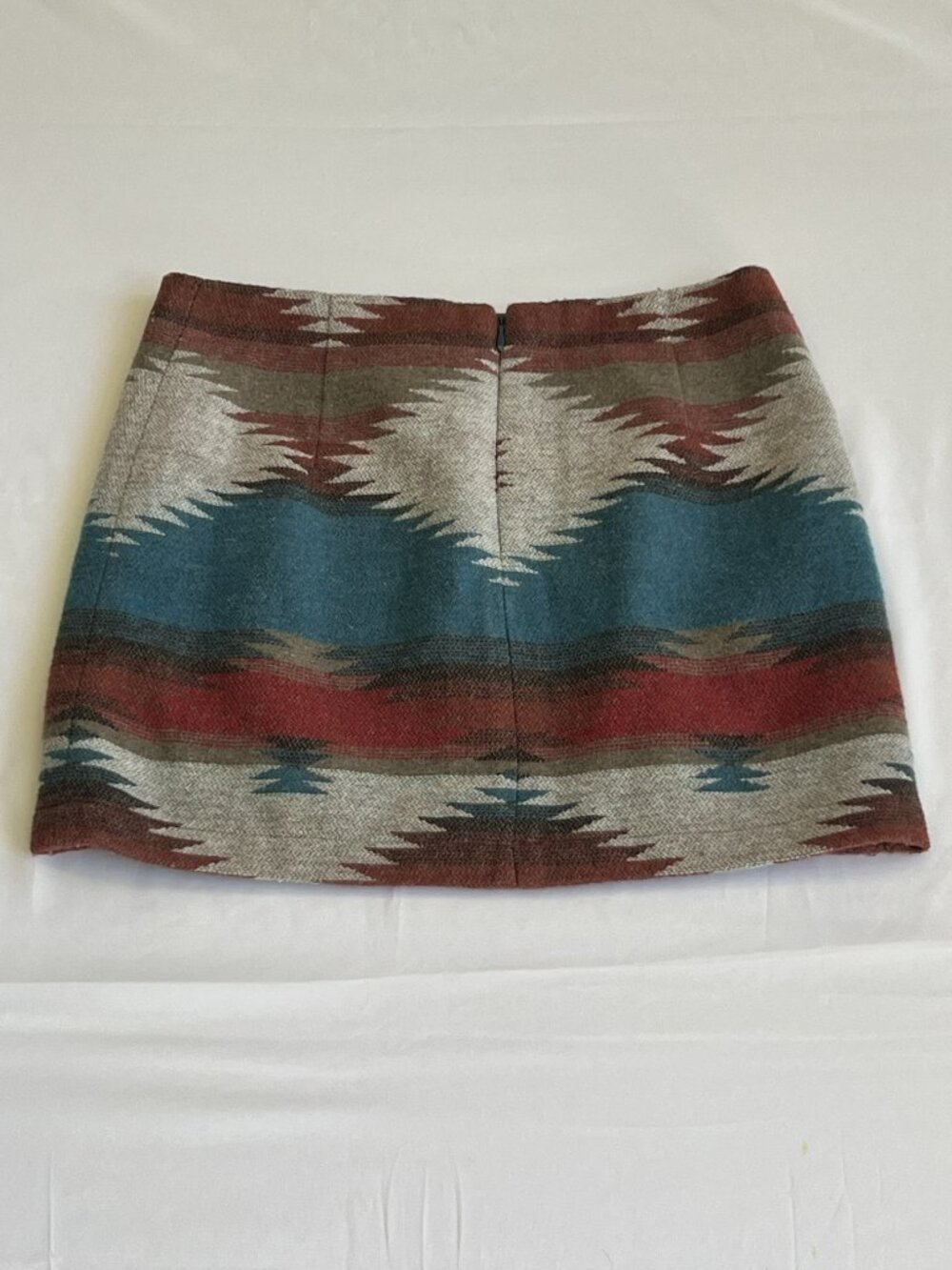 American Eagle Southwestern Aztec Blanket Mini Skirt Size 2 Teal Burgundy Boho - Picture 7 of 7